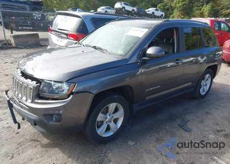 2017 Jeep Compass Latitude 4X4 from USA, damaged, VIN 1C4NJDEB6HD173093